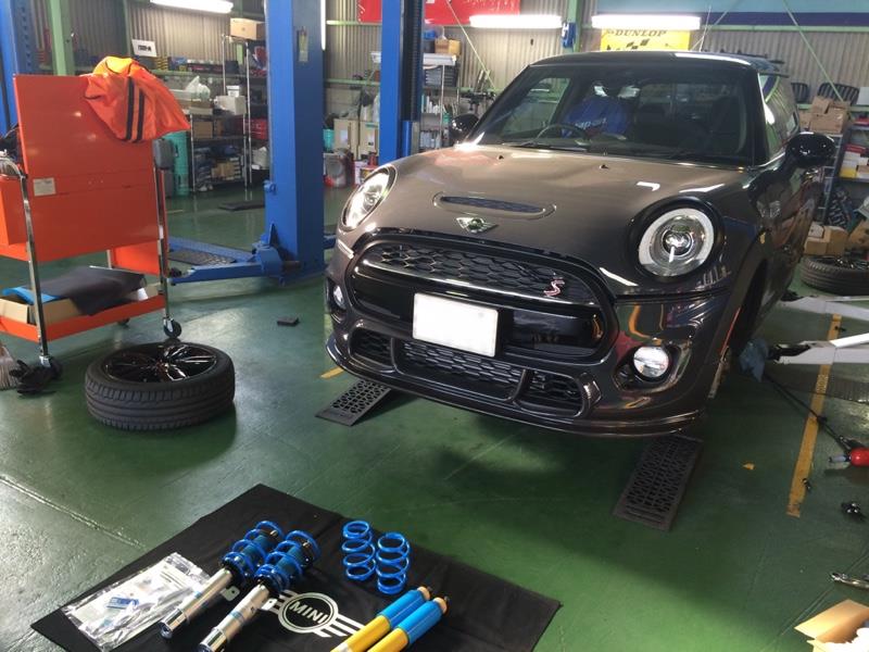 F MINI クーパーSにビルシュタイン車高調取り付け   TECH M