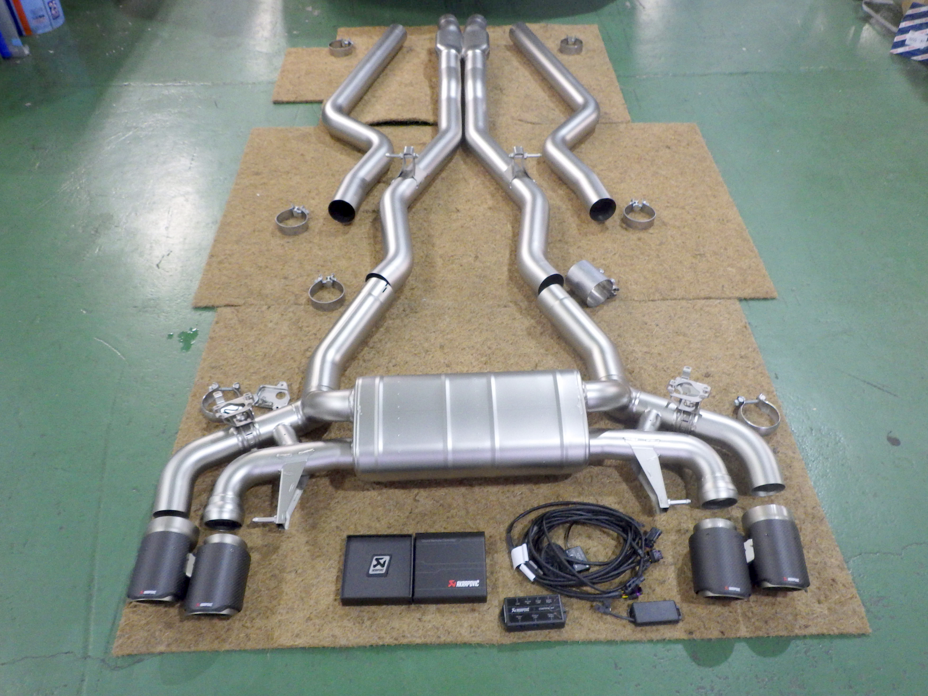 VRSF スポーツメタル触媒 200cell N55 BMW 3.5” 未使用 VRSF スポーツメタル触媒 200cell N55 BMW 3.5” 未使用